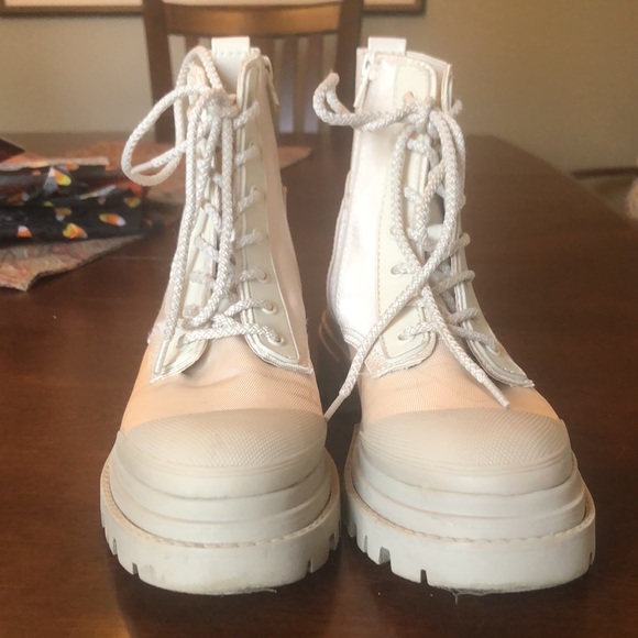 Lug sole Boots - Picture 6 of 10